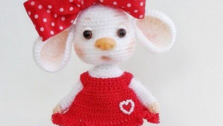 Free Crochet Amigurumi Mouse Pattern